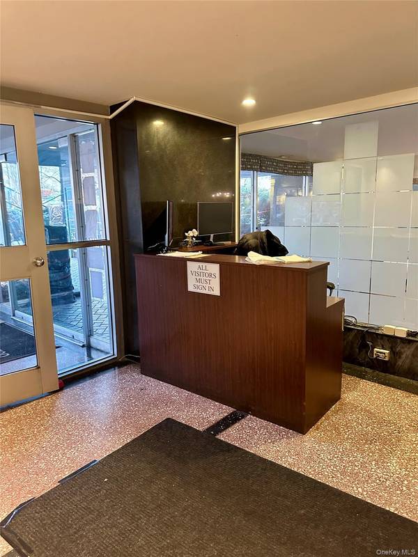 820 ocean Pkwy #404, Brooklyn, NY 11230