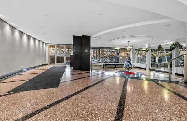 820 ocean Pkwy #404, Brooklyn, NY 11230