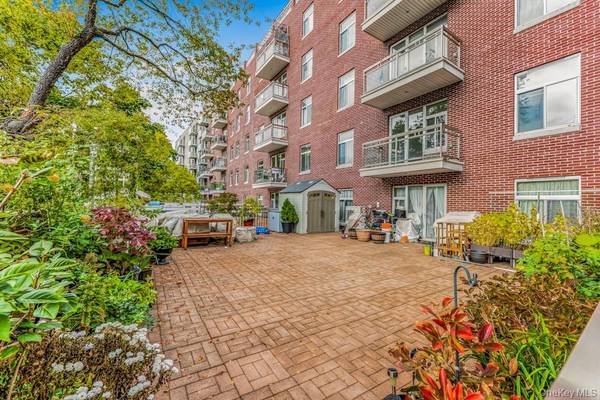 6538 austin st #2A, Rego Park, NY 11374