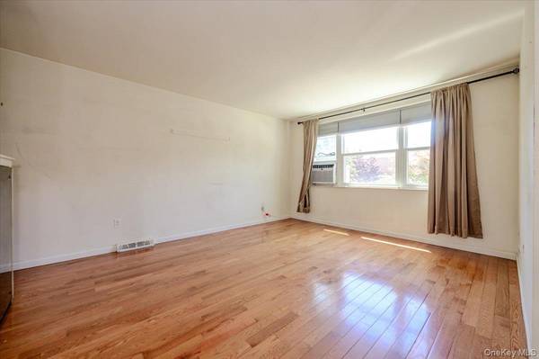 192 Huntington AVE, Bronx, NY 10465