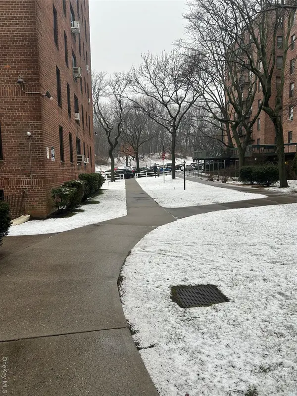 83-85 Woodhaven BLVD #3M, Woodhaven, NY 11421