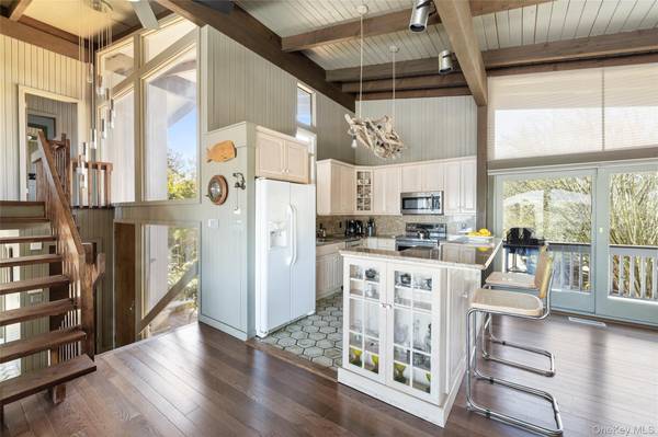 154 W Lake DR, Montauk, NY 11954