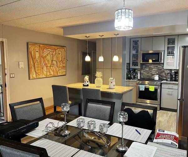 75-22 Parsons BLVD #D3, Fresh Meadows, NY 11366