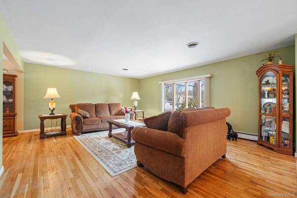 38 Haller CRES, Spring Valley, NY 10977