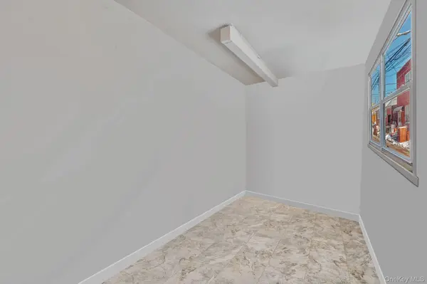 2222 127th ST, College Point, NY 11356