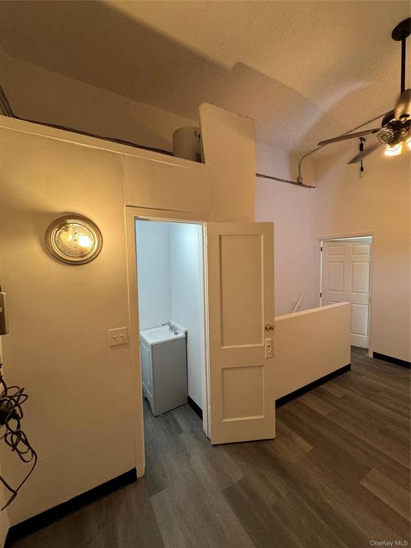 210 Mamaroneck AVE #210, White Plains, NY 10601