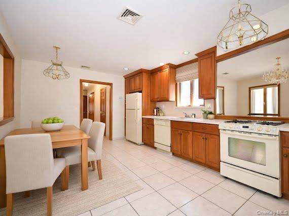 151-52 21st AVE, Whitestone, NY 11357