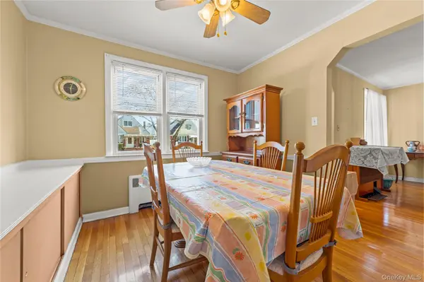 8218 258th ST, Floral Park, NY 11004