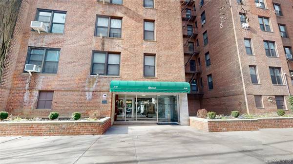 33-26 92nd ST #2T, Jackson Heights, NY 11372