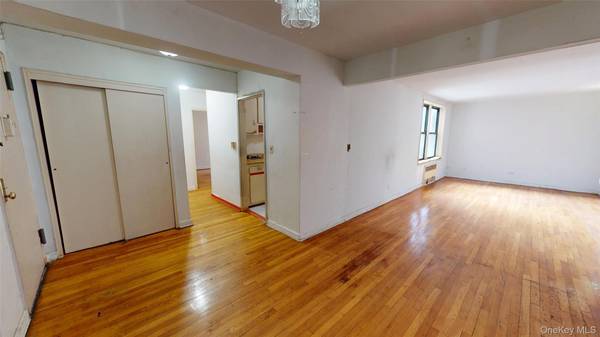 33-26 92nd ST #2T, Jackson Heights, NY 11372