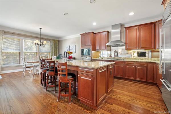 39 Kimberly DR #39, Westhampton, NY 11977