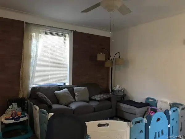 61-40 Saunders ST #C5, Rego Park, NY 11374