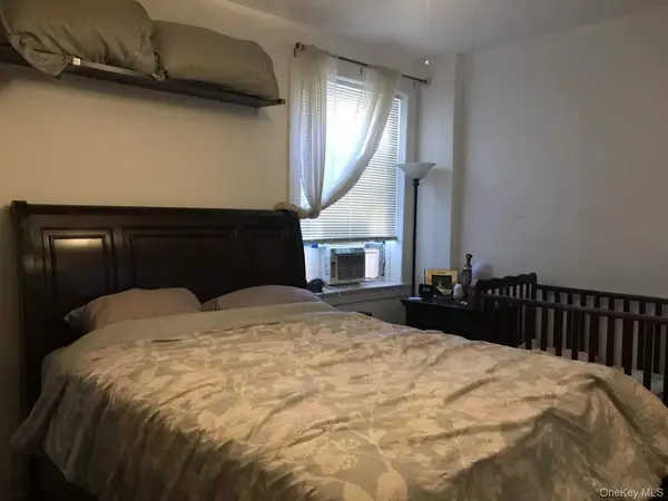 61-40 Saunders ST #C5, Rego Park, NY 11374