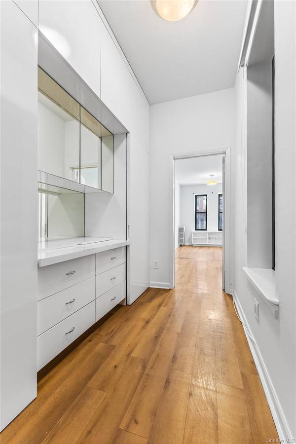 155 W 106th ST #1A, New York (manhattan), NY 10025