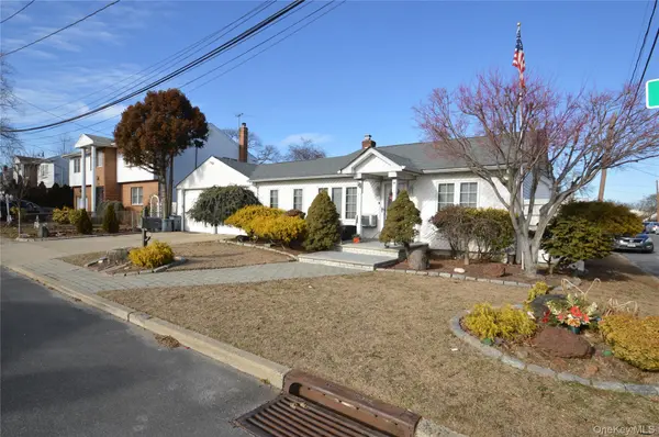 1300 P ST, Elmont, NY 11003