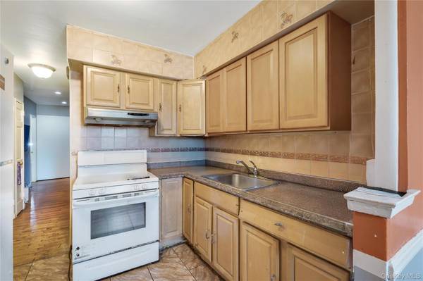10009 Avenue L, Brooklyn, NY 11236