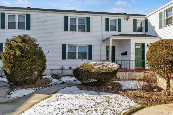 494 S Ocean AVE #1M, Freeport, NY 11520