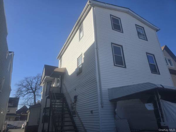 97-19 120th ST, Richmond Hill, NY 11419