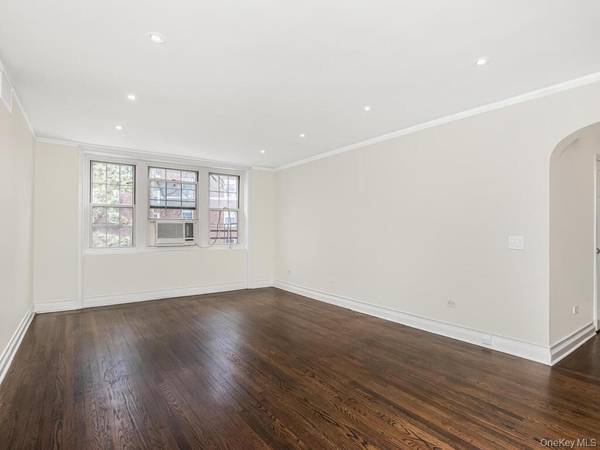 1332 Midland AVE #3F, Bronxville, NY 10708