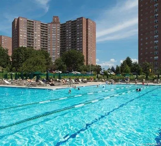 5700 Arlington AVE #6G, Bronx, NY 10471