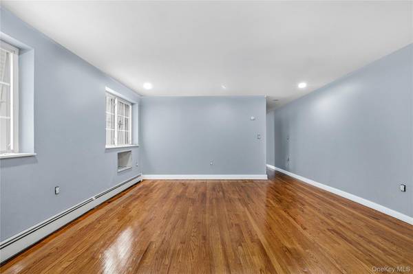 133-11 95th AVE, Richmond Hill, NY 11419