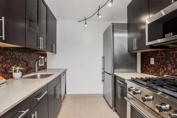 2287 Johnson AVE #10C, Bronx, NY 10463