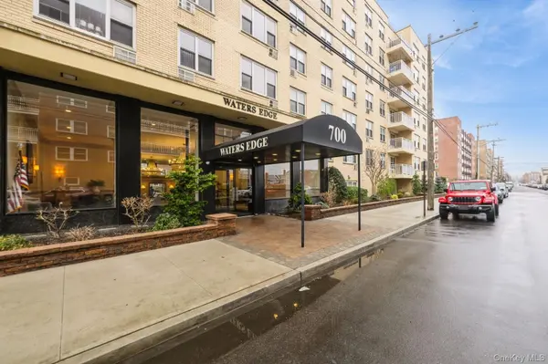 700 Shore RD #4O, Long Beach, NY 11561