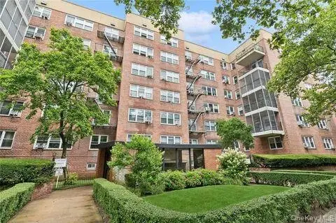 9230 56 AVE #6C, Elmhurst, NY 11373