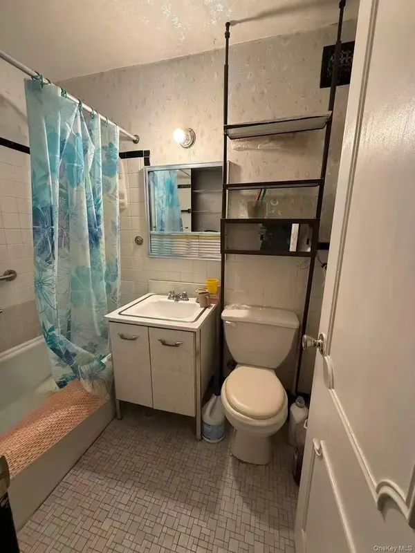 9230 56 AVE #6C, Elmhurst, NY 11373