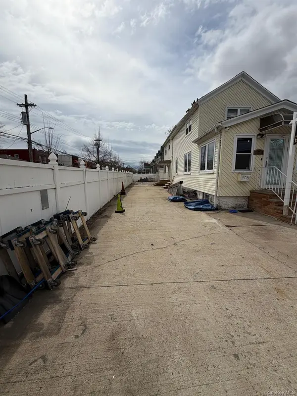 14018 Foch BLVD, Jamaica, NY 11436