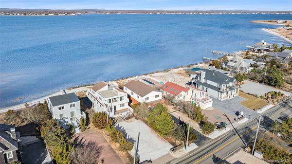 626 Dune RD, Westhampton, NY 11978