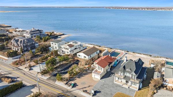 626 Dune RD, Westhampton, NY 11978