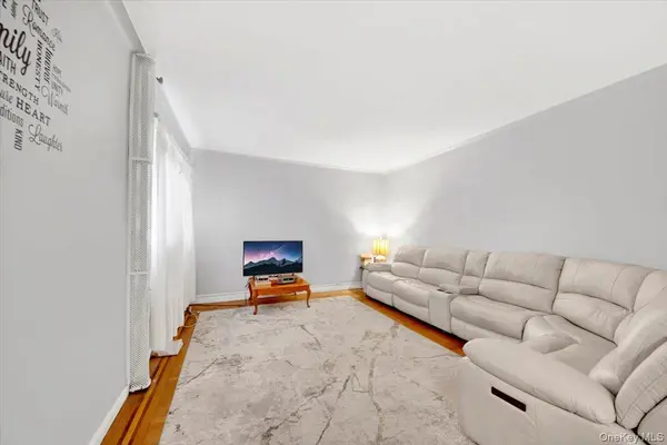 2925 Matthews AVE #5H, Bronx, NY 10467