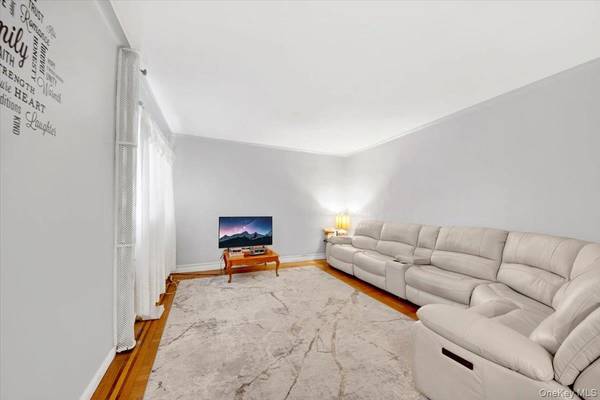 2925 Matthews AVE #5H, Bronx, NY 10467