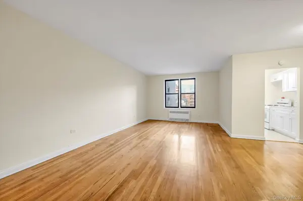 71-11 Yellowstone BLVD #4A, Forest Hills, NY 11375