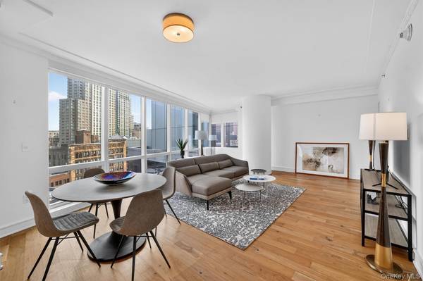 5 Renaissance SQ #10G, White Plains, NY 10601