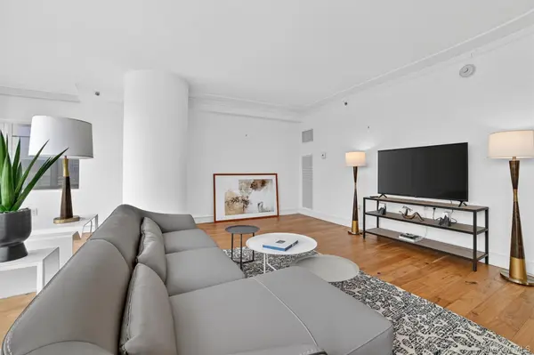 5 Renaissance SQ #10G, White Plains, NY 10601