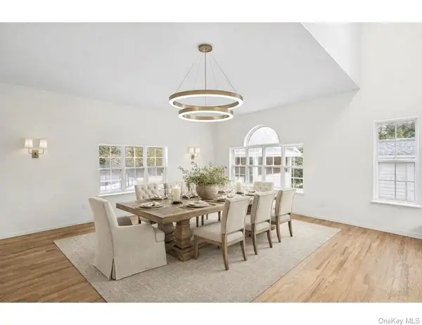 97 Spring Close HWY, East Hampton, NY 11937