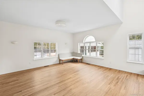 97 Spring Close HWY, East Hampton, NY 11937