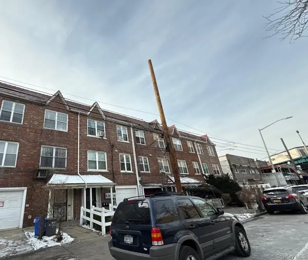 40-26 Benham ST, Elmhurst, NY 11373