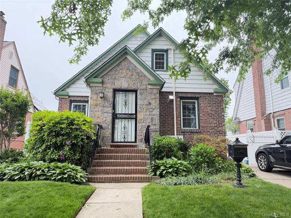 48-27 213th ST, Bayside, NY 11364