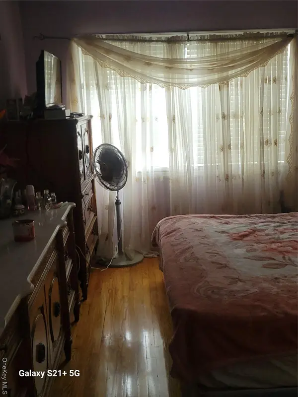 14648 177th ST, Jamaica, NY 11434