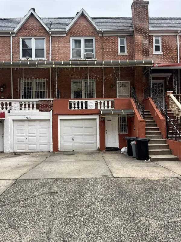 3208 88th ST, East Elmhurst, NY 11369