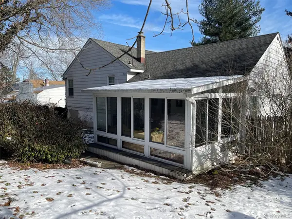 35 Lincoln PL, White Plains, NY 10603