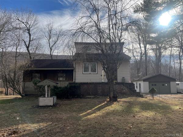 140 Orrs Mills RD, Salisbury Mills, NY 12577