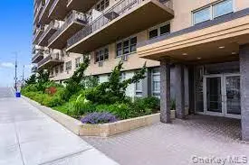 25 Neptune BLVD #5G, Long Beach, NY 11561