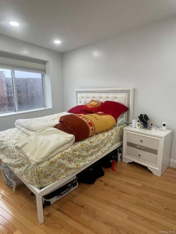 137-08 31st RD #6E, Flushing, NY 11354