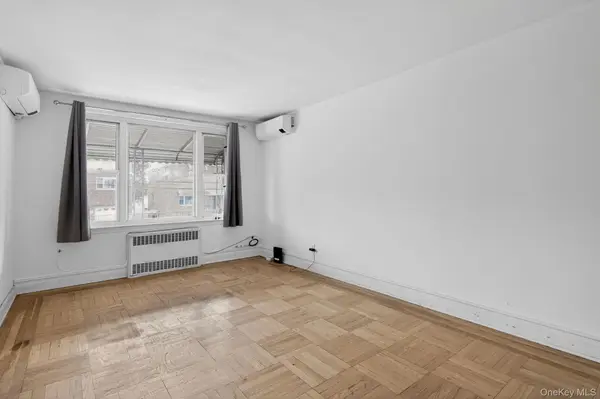 4817 Wilder AVE, Bronx, NY 10470