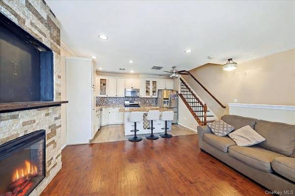 126 Mermaid LN, Bronx, NY 10473