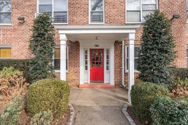 781 Palmer RD #2D, Bronxville, NY 10708